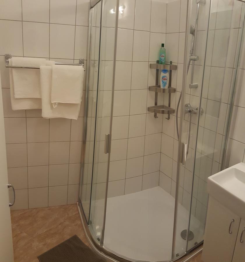 Authentic Akacfa Apartment Budapest Exterior photo