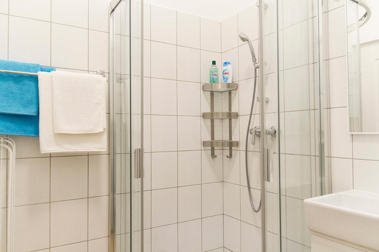 Authentic Akacfa Apartment Budapest Exterior photo