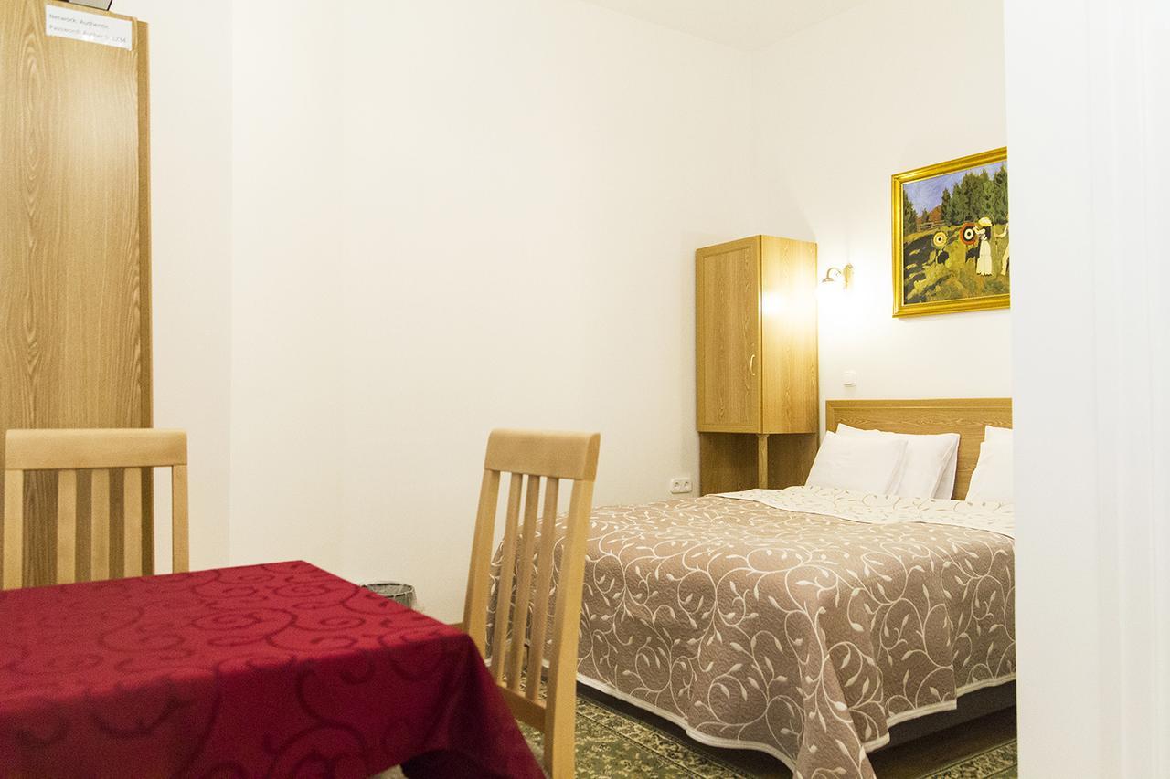 Authentic Akacfa Apartment Budapest Exterior photo